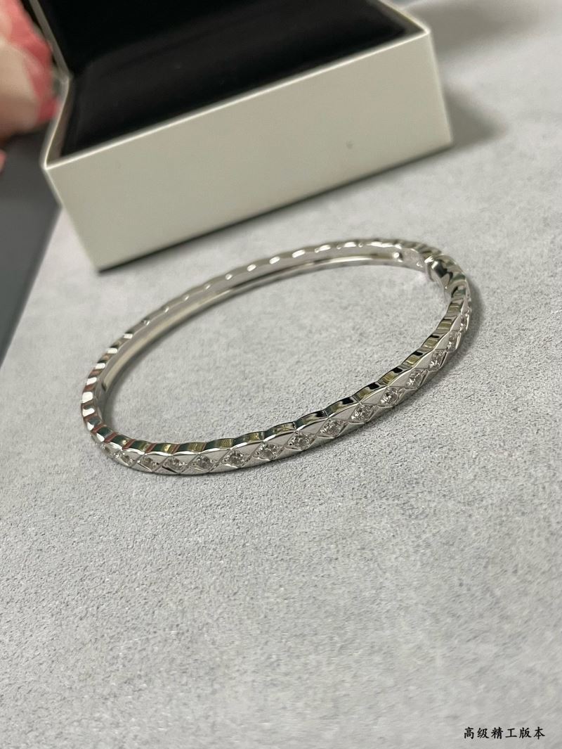 Ch**el bracelets